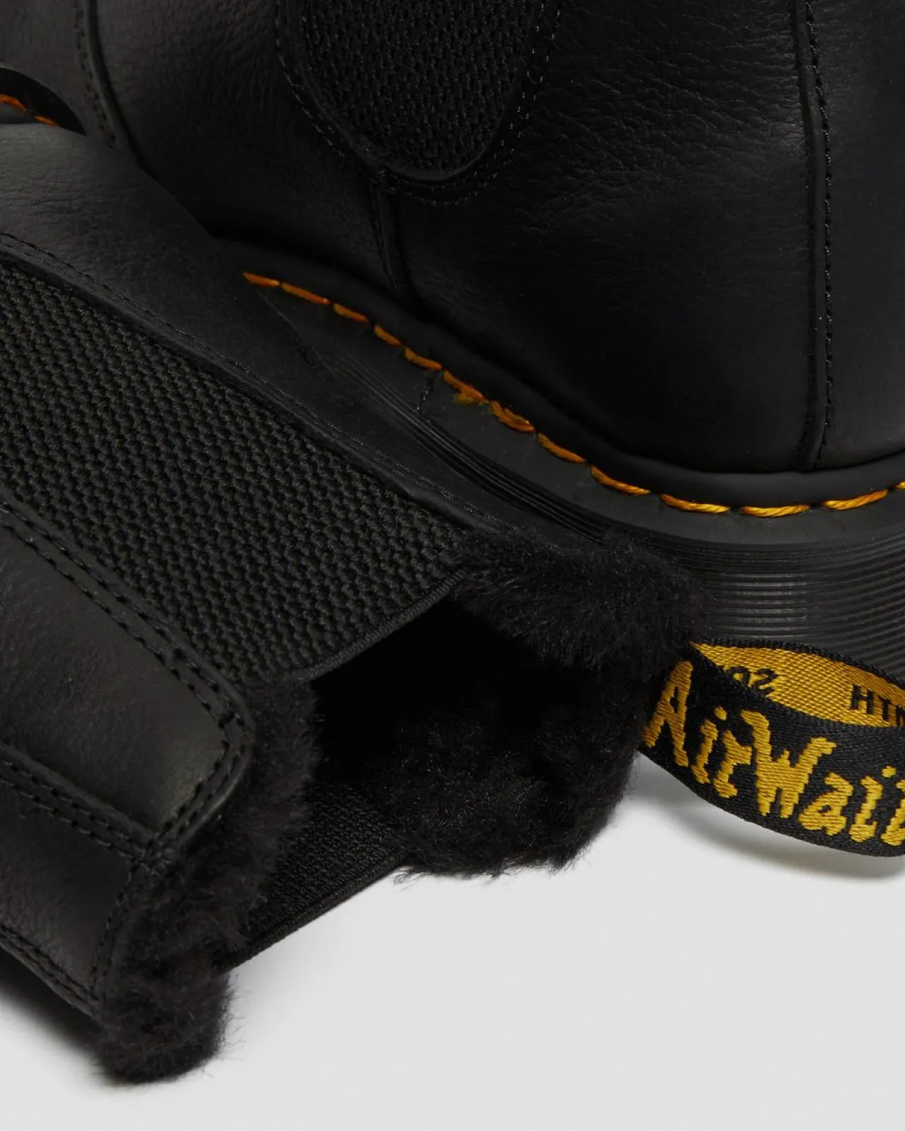 Dr. Martens 2976 IMITATIEBONT GEVOERDE CHELSEA BOOTS^UNISEX Enkellaarzen|Winter Stijlen