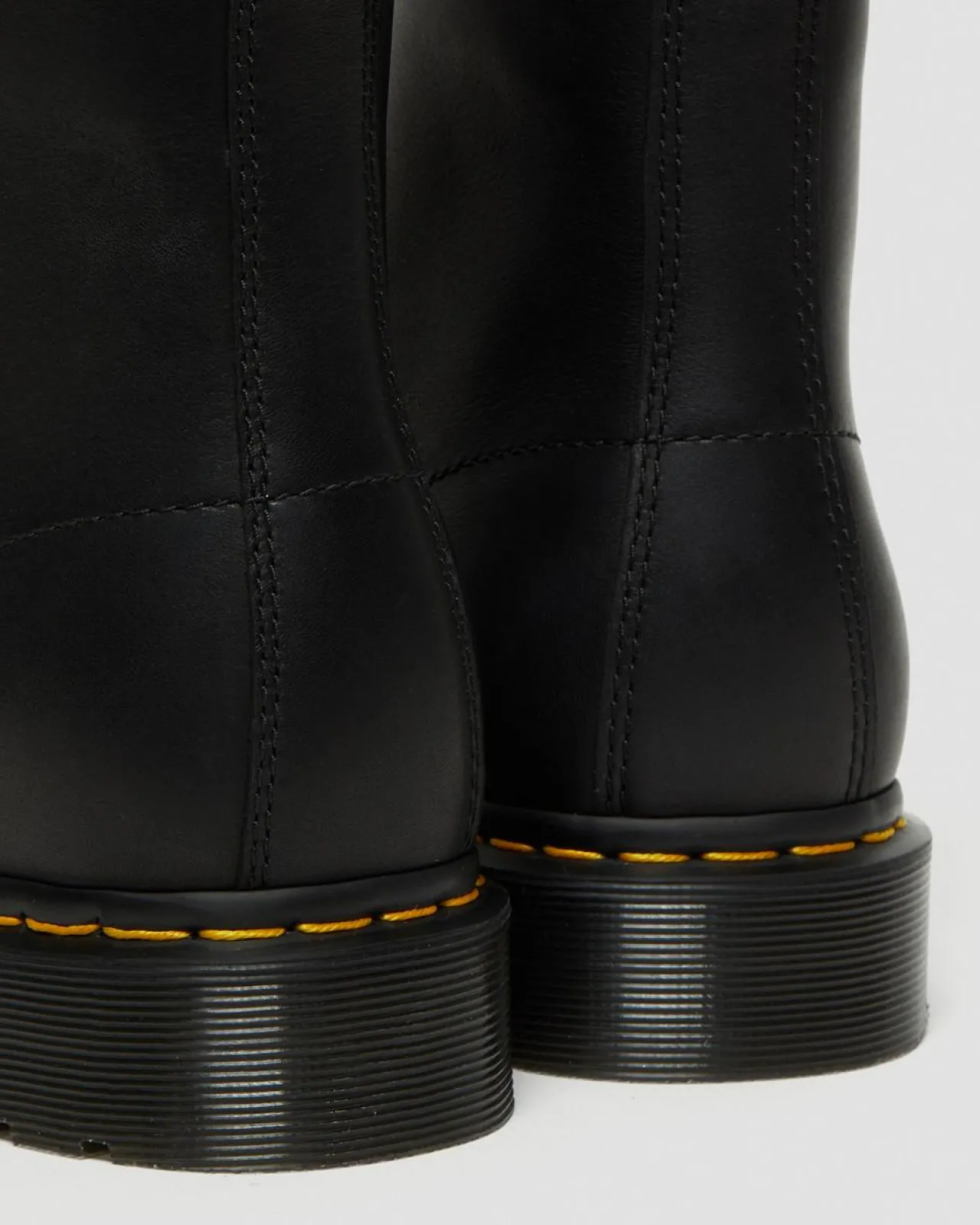 Dr. Martens 1460 Pascal Warmwair Valor Wp Leren Enkellaarzen^UNISEX Originals|Enkellaarzen