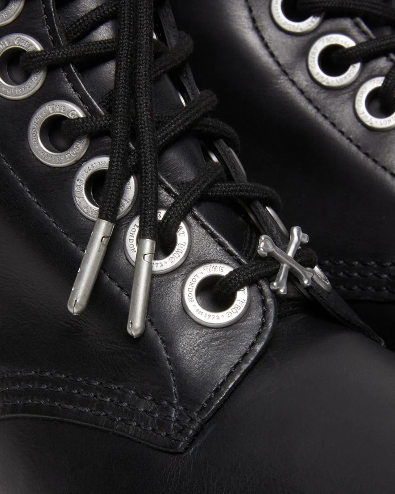 Dr. Martens 1460 THE GREAT FROG LEREN LAARZEN^WOMENS Originals|Enkellaarzen