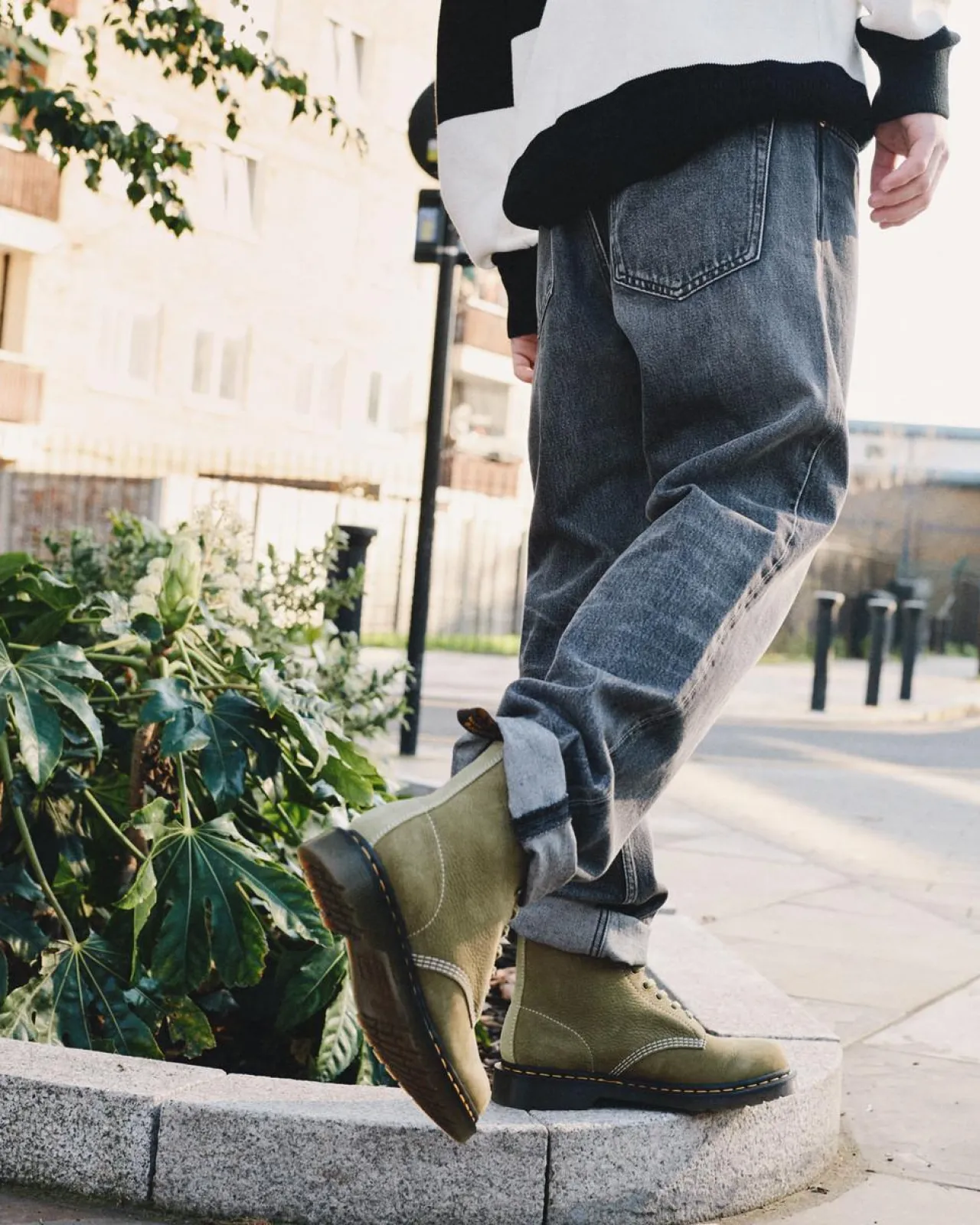 Dr. Martens 1460 Tumbled Nubuck Leren Veterlaarzen^ Originals|Nieuw Binnen