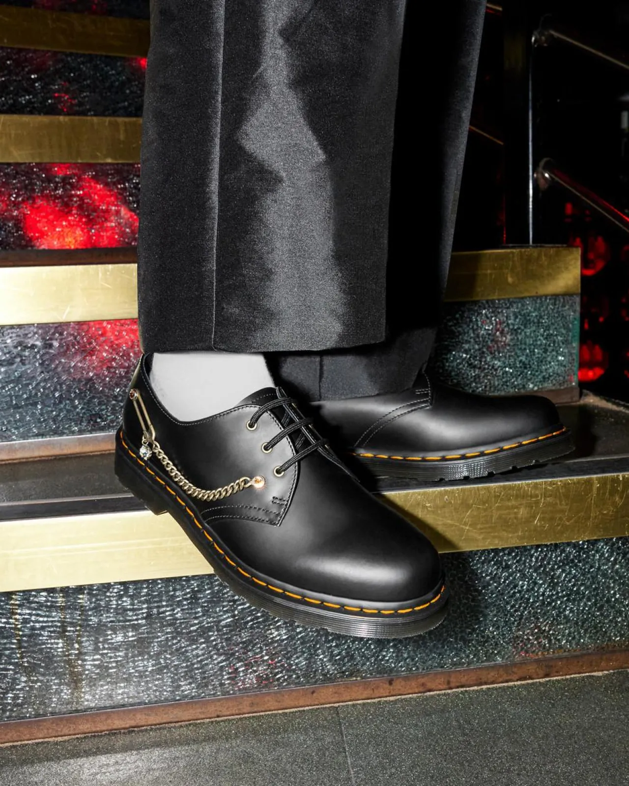 Dr. Martens 1461 VERSIERD MET SWAROVSKI® KRISTALLEN ^GIFTS Originals|Veterschoenen