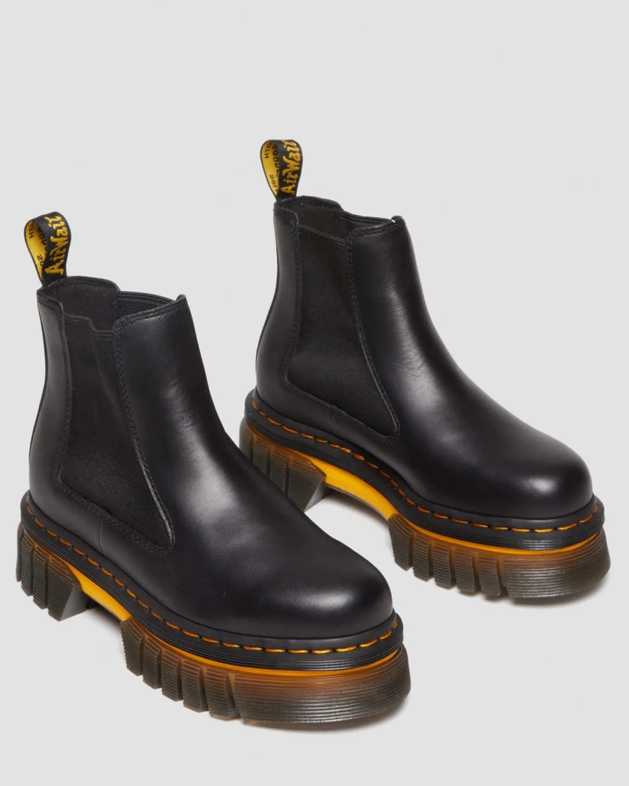 Dr. Martens Audrick Leren Platform Chelsea Boots met Contrasterende Zool^WOMENS Enkellaarzen|Chelsea Boots