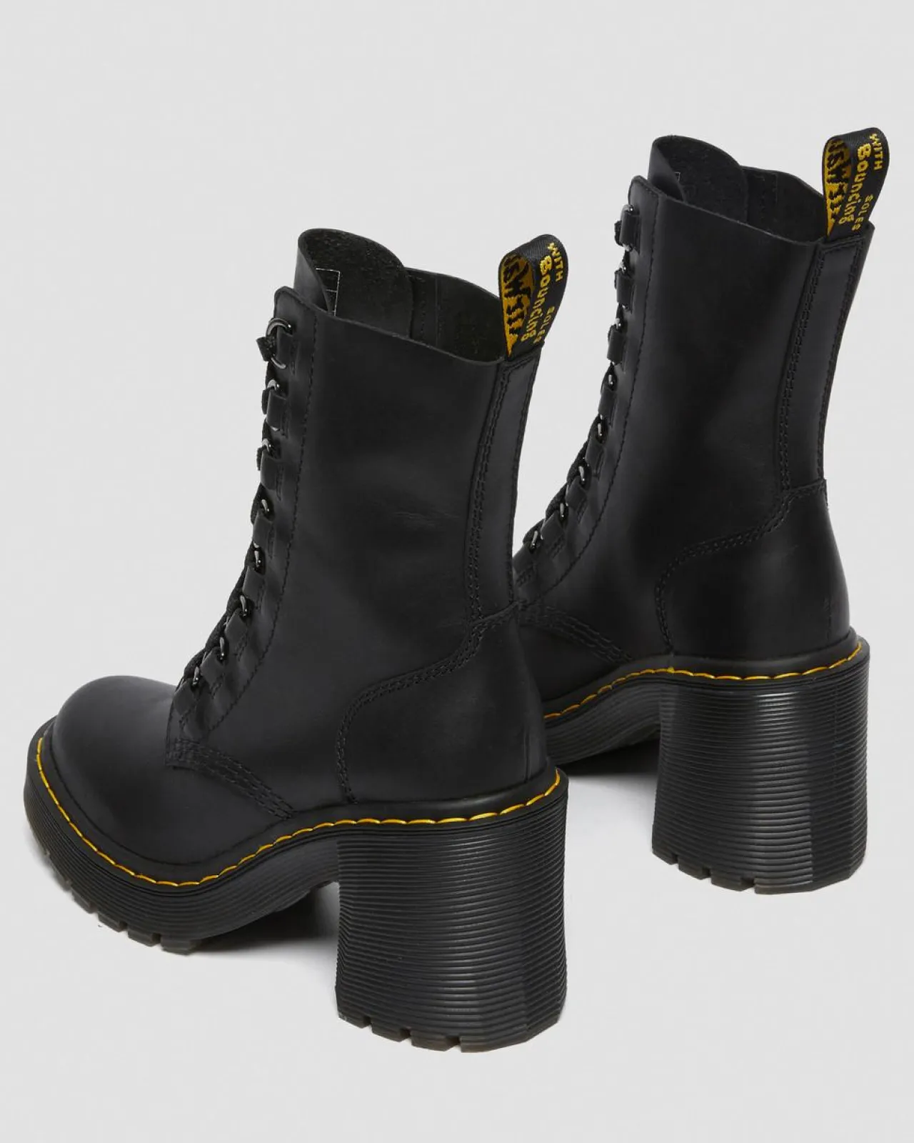 Dr. Martens Chesney Leren Veterlaarzen met Uitlopende Hak^WOMENS Hakken|Enkellaarzen