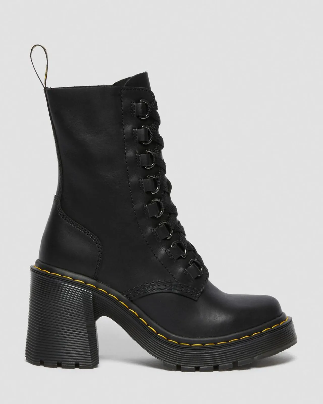 Dr. Martens Chesney Leren Veterlaarzen met Uitlopende Hak^WOMENS Hakken|Enkellaarzen