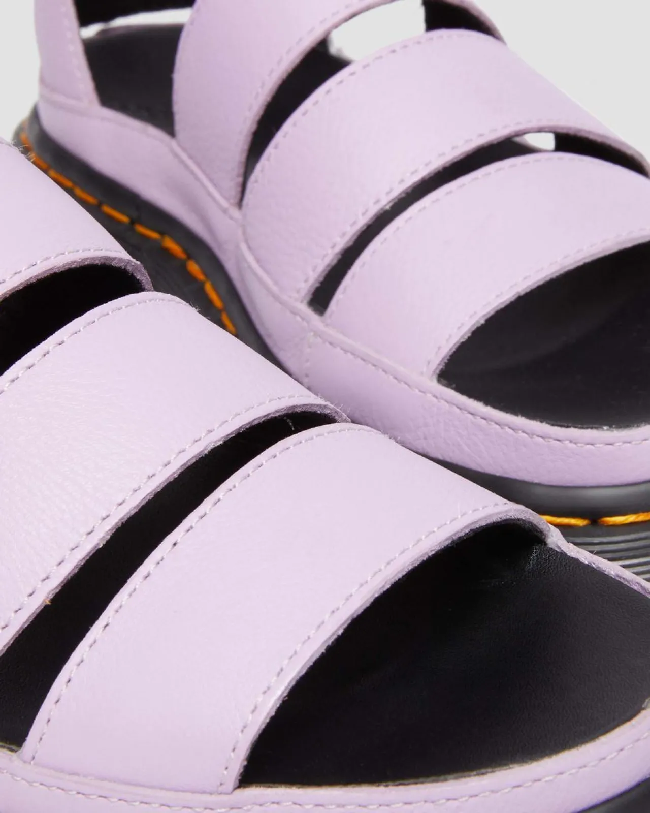 Dr. Martens Clarissa II Pisa Leren Platform Sandalen met Riem^UNISEX Gladiator Sandalen|Sandalen