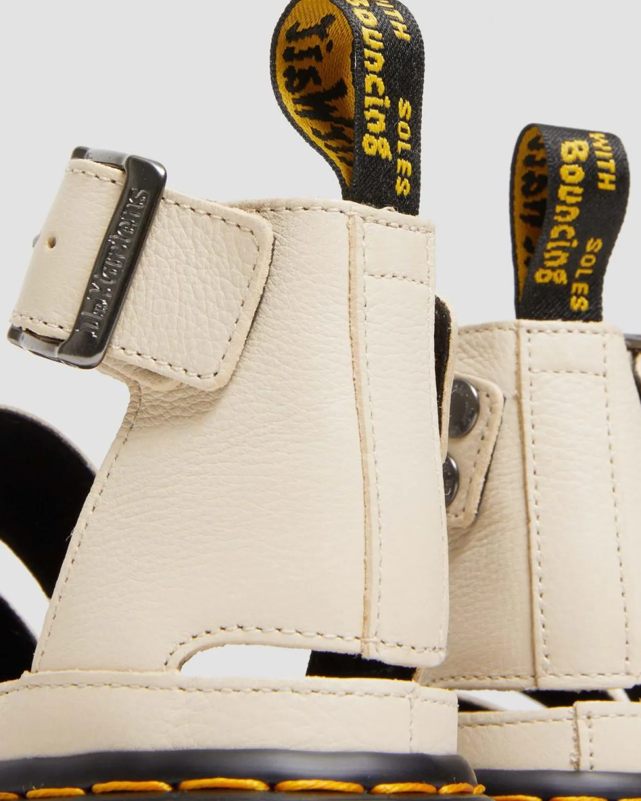Dr. Martens Clarissa II Pisa Leren Platform Sandalen met Riem^UNISEX Gladiator Sandalen|Sandalen