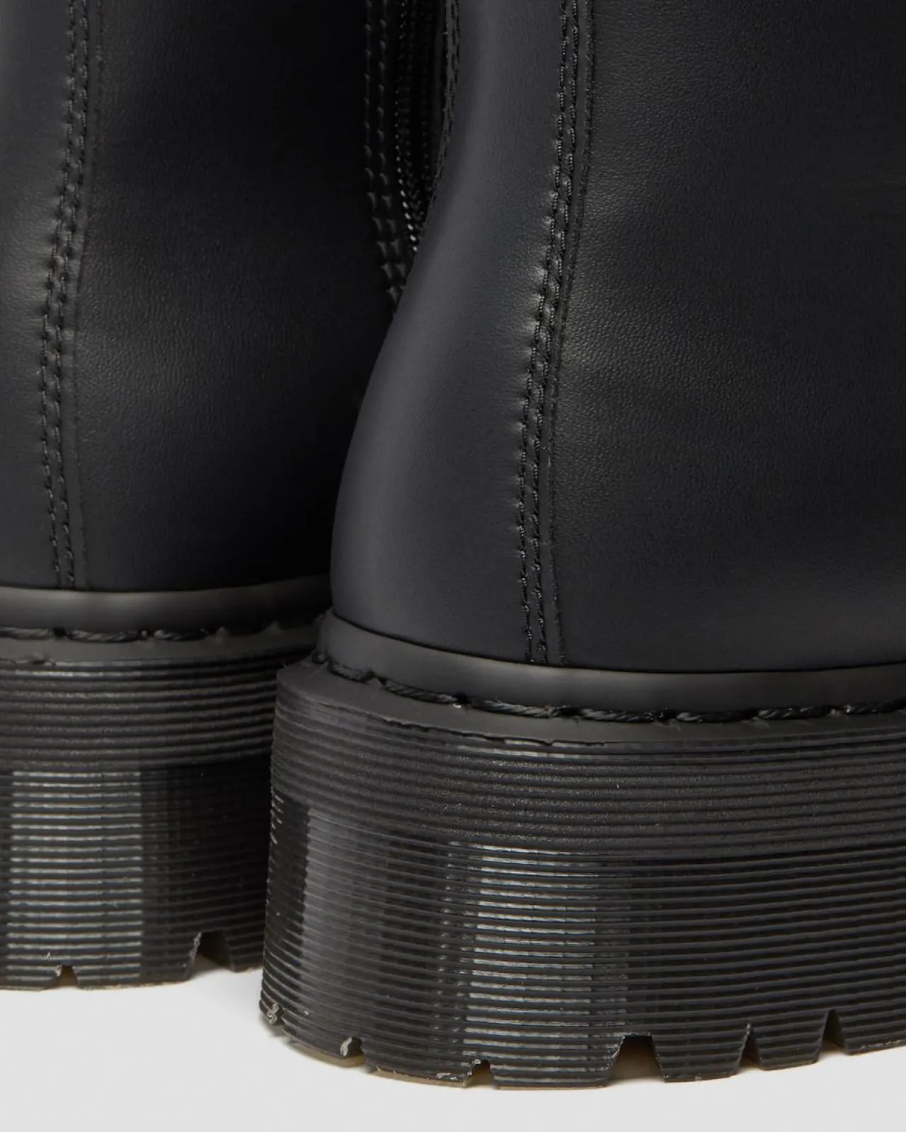 Dr. Martens Jado II Mono Vegan Platformlaarzen^TRENDING-STYLES-UK Platform Laarzen|Vegan Laarzen