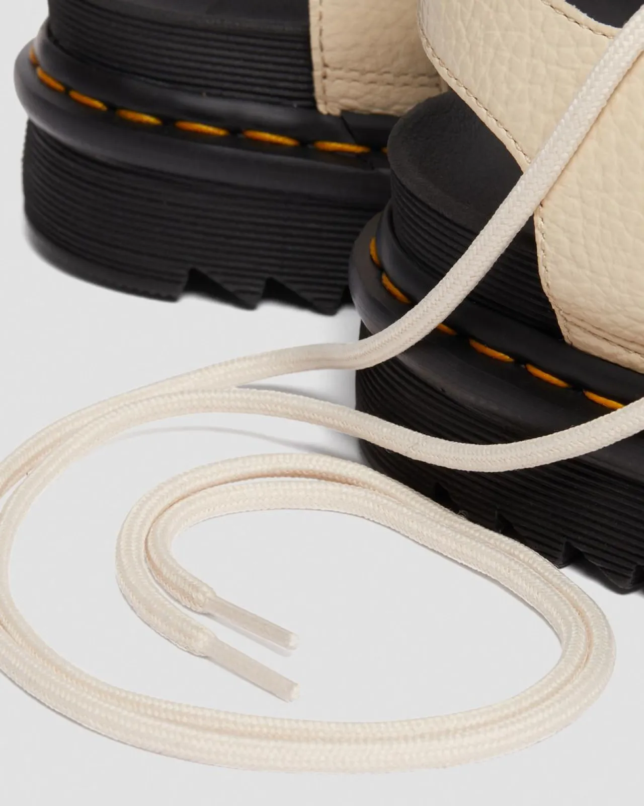 Dr. Martens Nartilla Gemalen Nappa Leren Gladiator Sandalen^UNISEX Lichte Sandalen|Platform Sandalen
