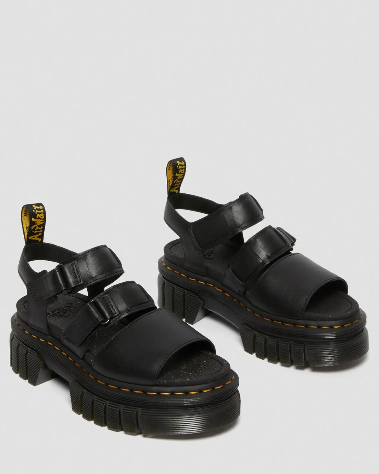 Dr. Martens Ricki Nappa Lux Leren Platform Sandelen met 3 Banden^WOMENS Lichte Sandalen|Platform Sandalen
