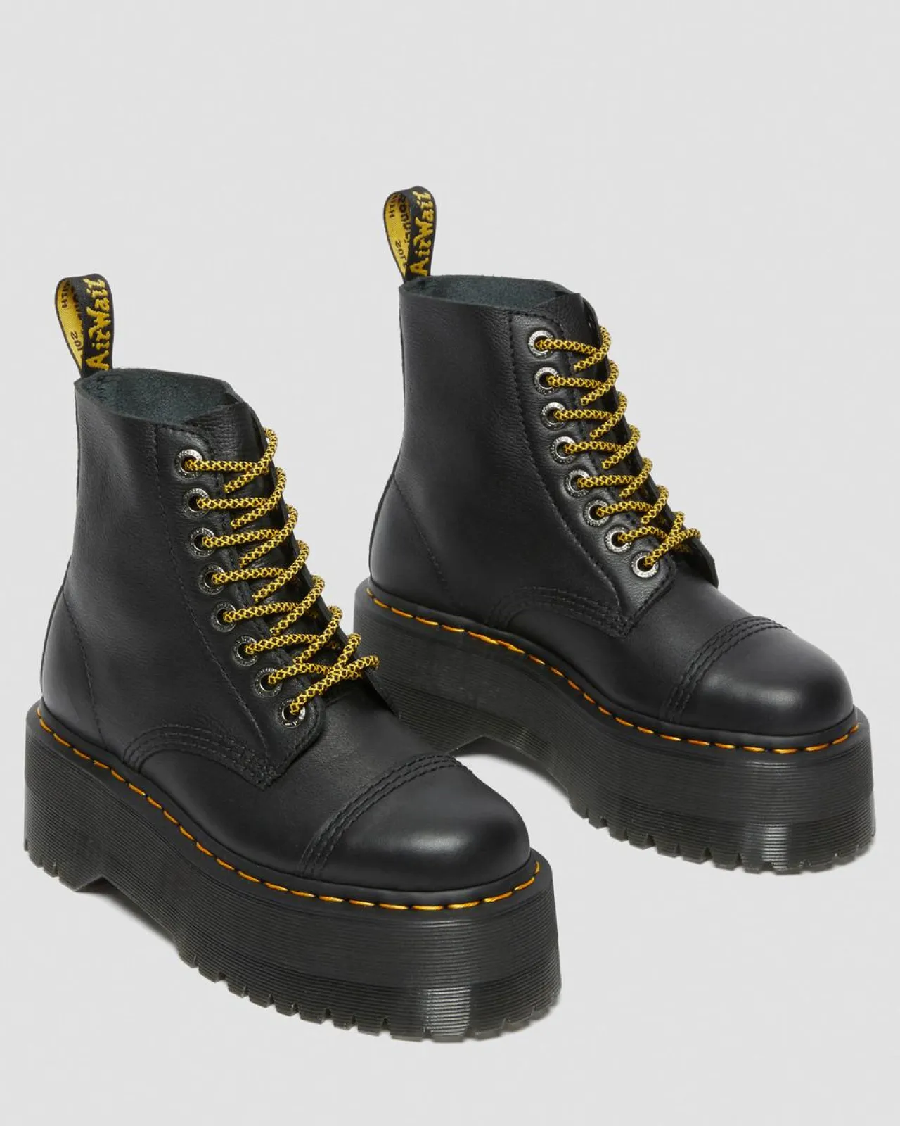 Dr. Martens Sinclair Max Pisa Leren Platformlaarzen^WOMENS Platform Laarzen|Zachte Leren Laarzen