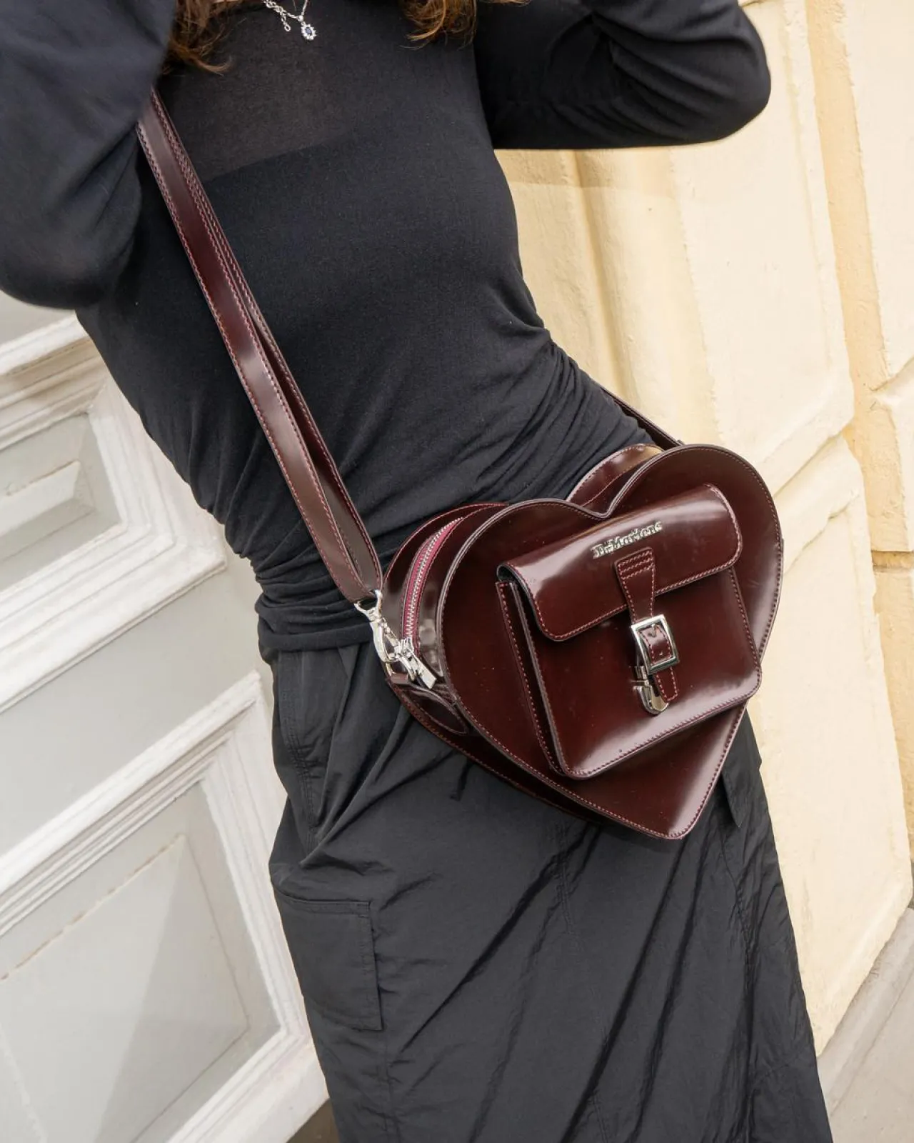 Dr. Martens Vegan Hartvormige Tas^UNISEX Tassen|Trending Stijlen